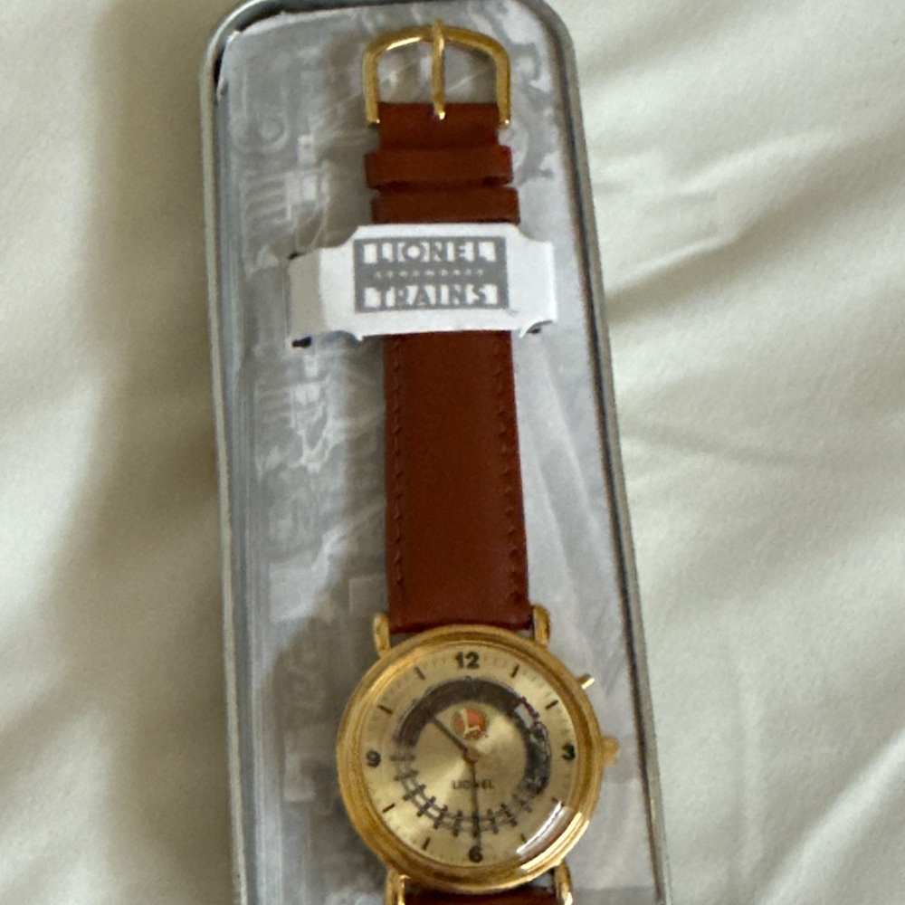 Lionel Collectible Train Watch w/ Certificate, Tin Case & Warranty | Vintage